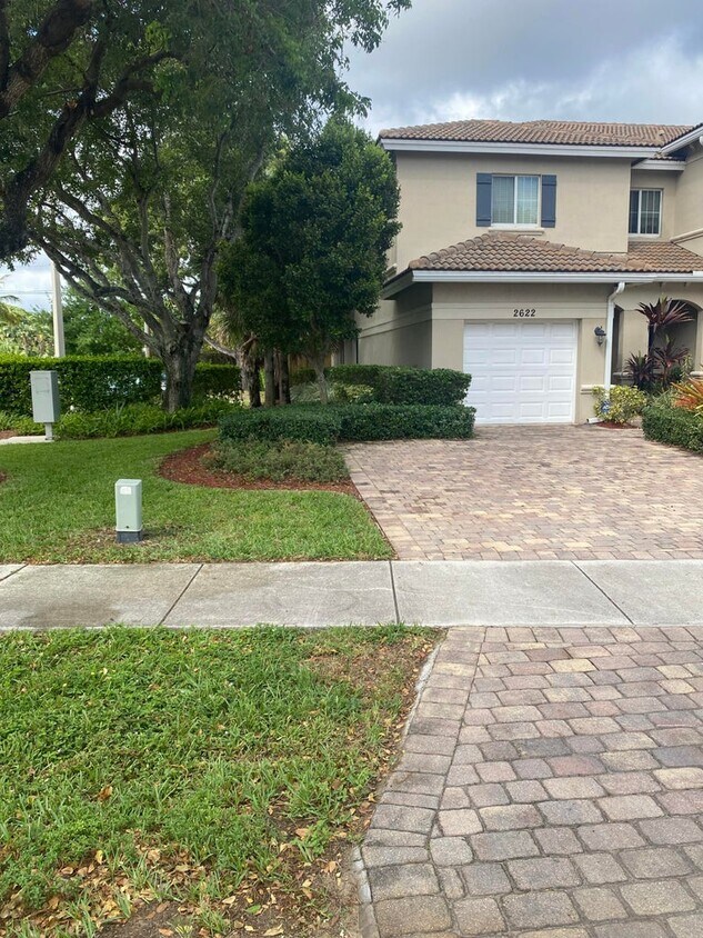 2622 Webb Ave, Delray Beach, FL 33444 Townhome Rentals in Delray