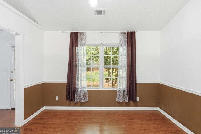 Building Photo - 575 Chandon Way
