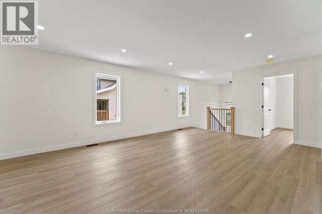 Building Photo - 2469 Front Rd