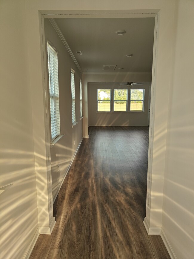 Foto del edificio - 756 Creekway Dr