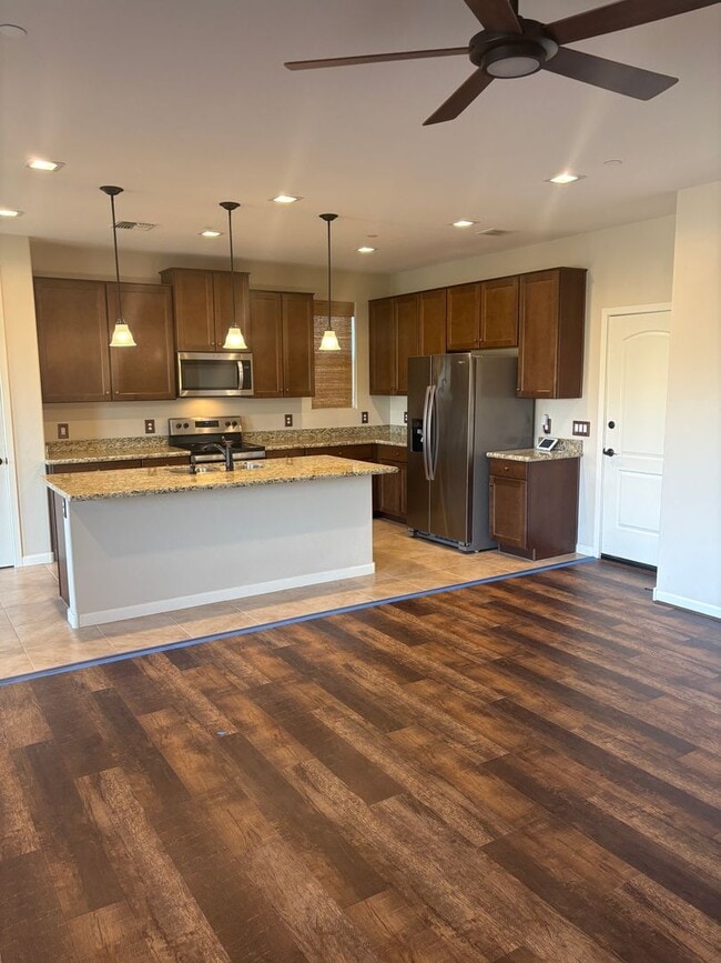 Foto del edificio - Unfurnished, 1-Year Long-Term Rental (Procure Only)