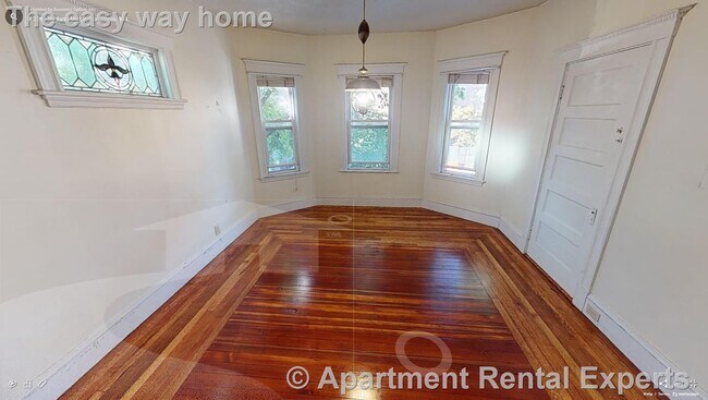 Foto del edificio - 296 Highland Ave