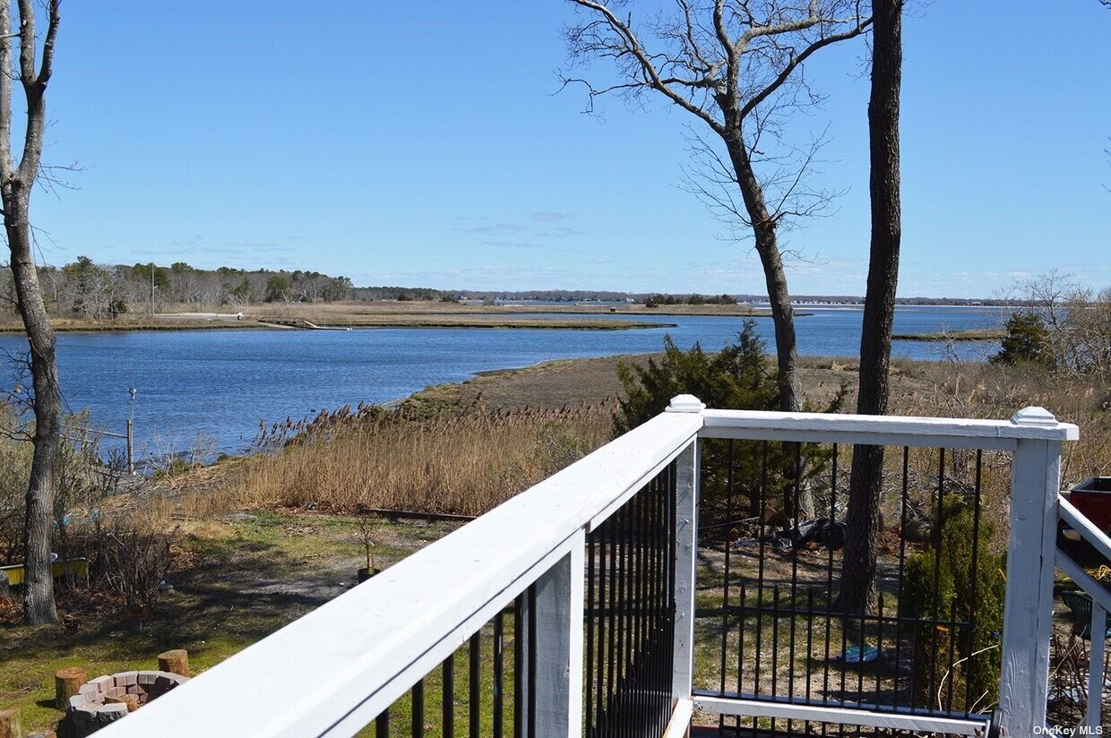 55 Huntington Ln, Flanders, NY 11901 House Rental in Flanders, NY