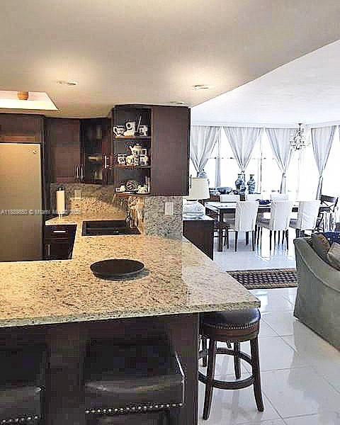 Foto principal - 1000 Parkview Dr