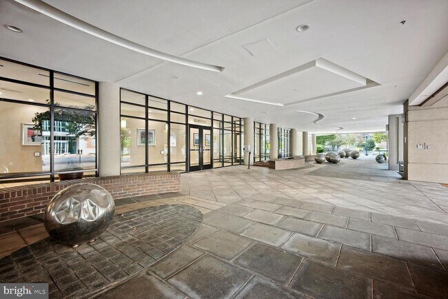 Foto del edificio - 8045 Newell St