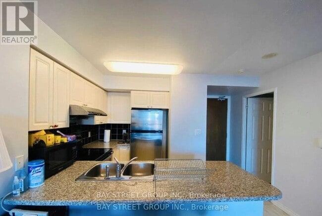 Photo du bâtiment - 35 Hollywood Ave