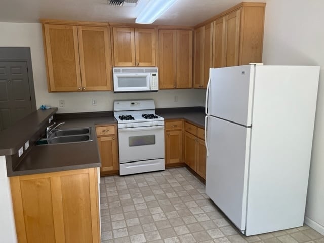 Building Photo - 586 Morgan Dr