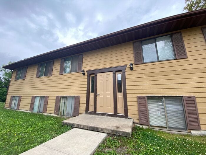 $975 | 2 Bedroom, 1 Bathroom APARTMENT | N... - $975 | 2 Bedroom, 1 Bathroom APARTMENT | N...