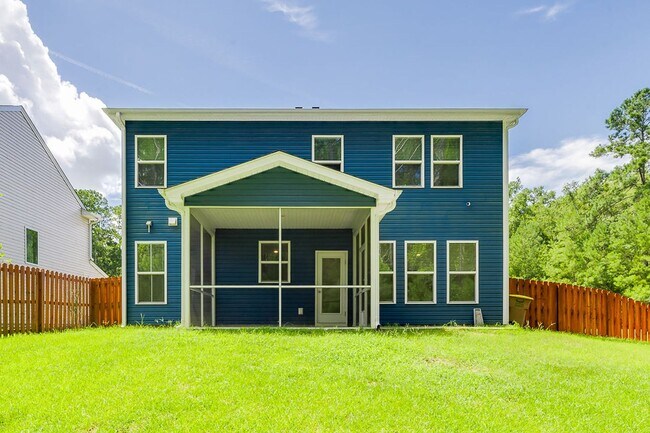 Foto del edificio - Beautiful Four Bedroom Home Now Available ...