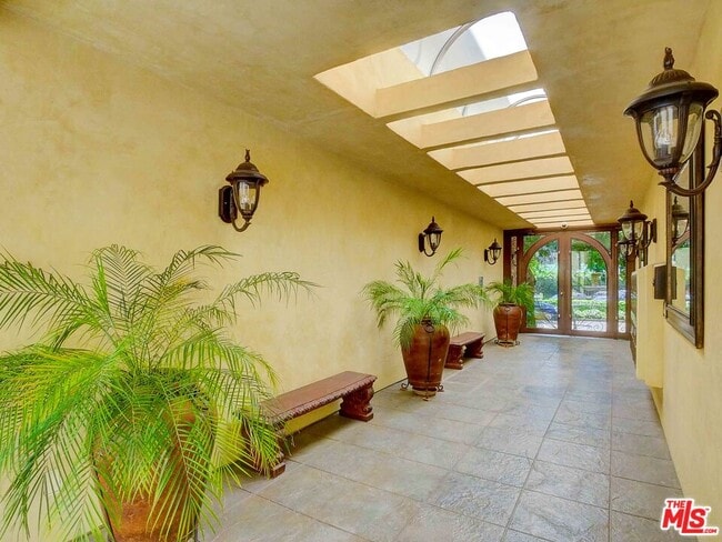 Foto del edificio - 4128 Whitsett Ave