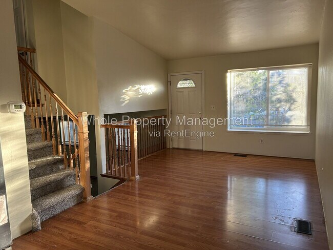 Building Photo - 5030 S Independence Ct