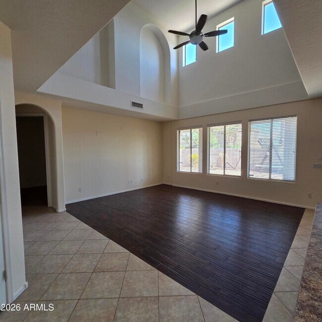 Foto del edificio - 2709 W Redwood Ln