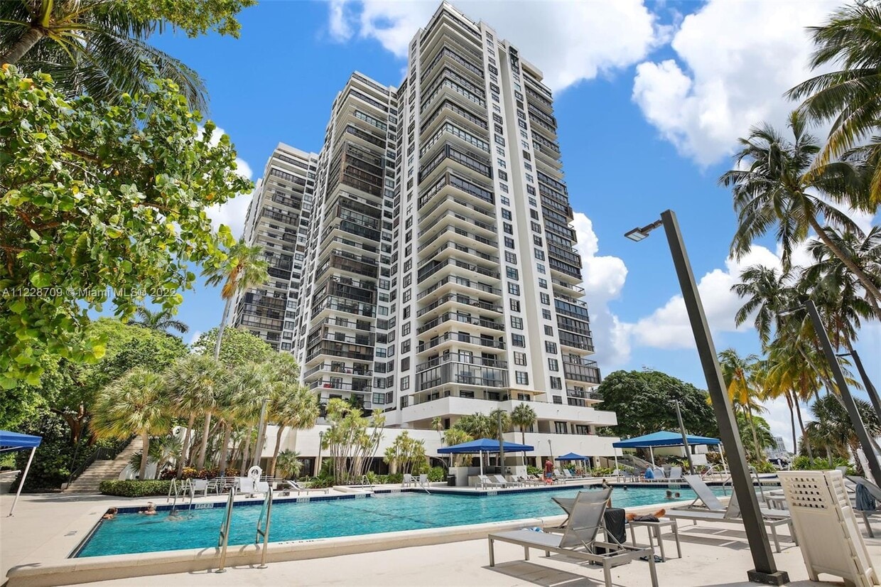 2333 BRICKELL Ave Unit 2710, Miami, FL 33129 Condo for Rent in Miami, FL