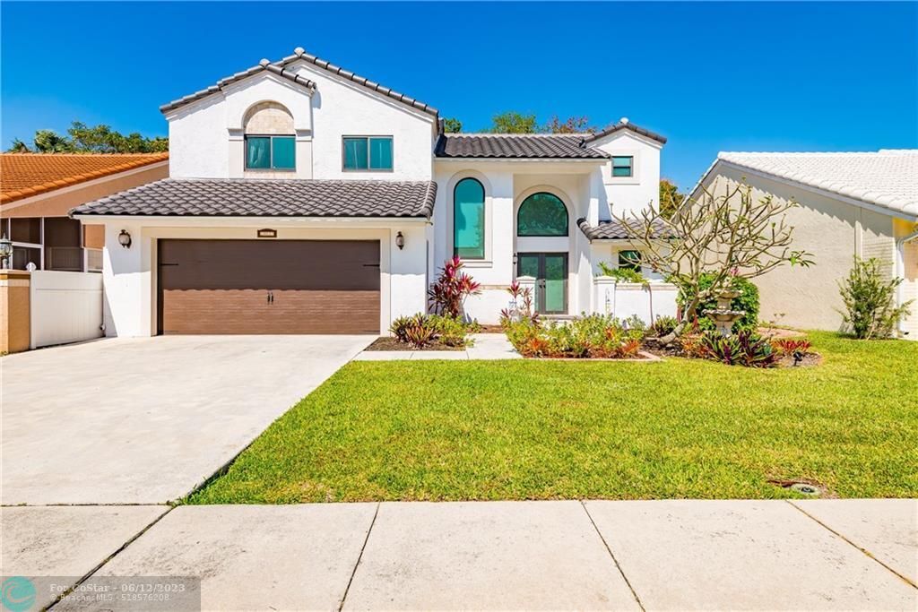 Foto principal - 10037 Country Brook Rd