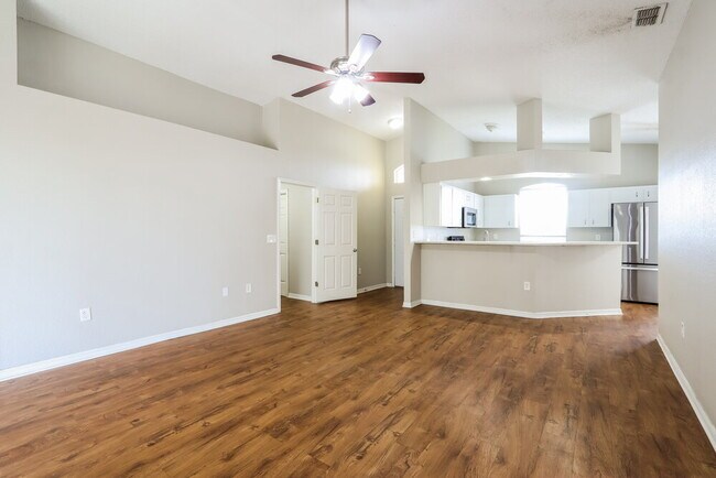 Building Photo - 6328 Prominence Point Dr