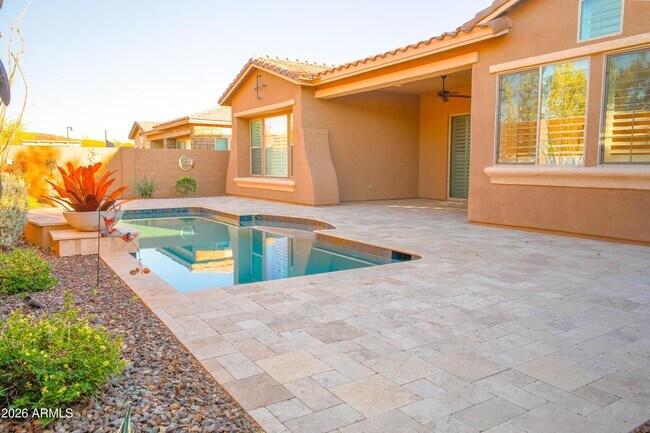 Foto del edificio - 12224 W Creosote Dr