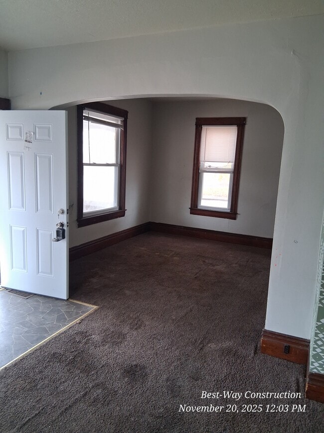 Building Photo - 2004 E Wood St