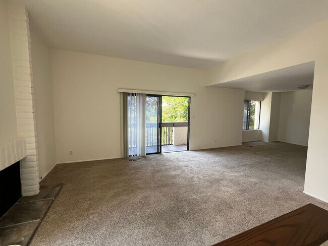 Building Photo - Move in concession- $1000 off!!!! Must See...