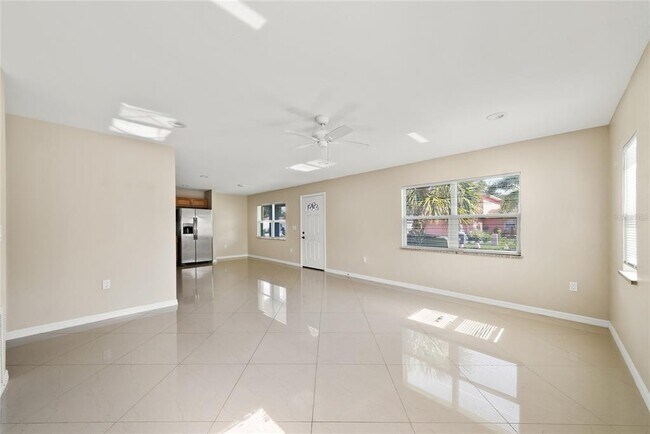 Foto del edificio - 311 Ave P NW