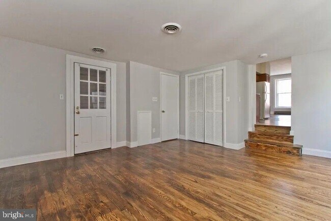 Foto del edificio - 308 N Market St