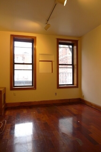 Primary Photo - 154 E 28th St