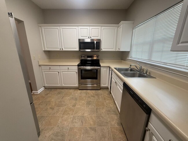 Building Photo - 760 Tavern Ct