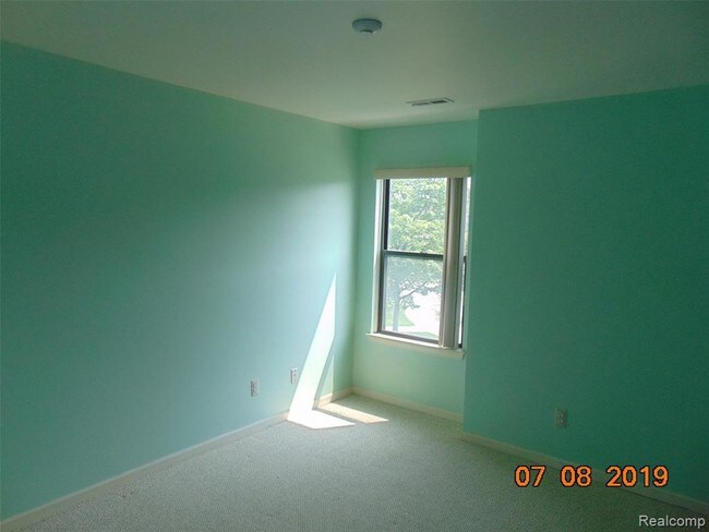 Building Photo - 42762 Lilley Pointe Dr