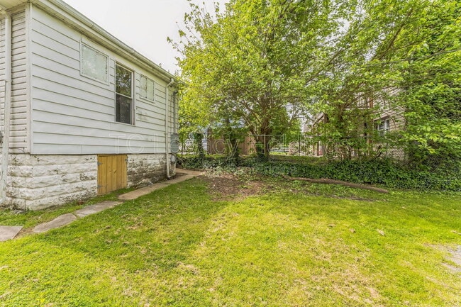 Foto del edificio - 421 Walnut Ave