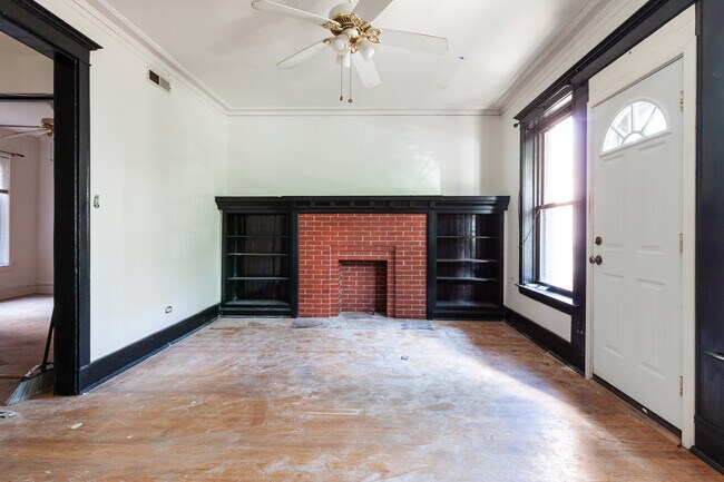Foto del edificio - 910 W Belle Plaine Ave
