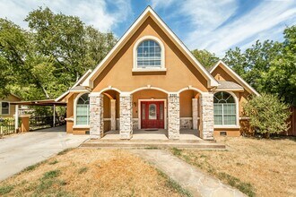 Building Photo - 2351 Longhorn St
