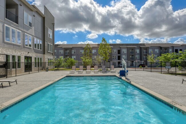 Building Photo - Sunstone Apartments