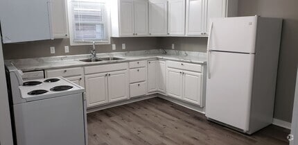 Building Photo - 18 Cedar Island Dr