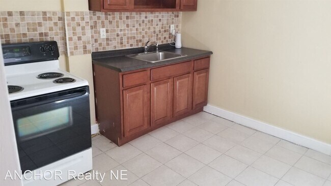 Building Photo - 3 br, 1 bath House - 36 S Cecil St