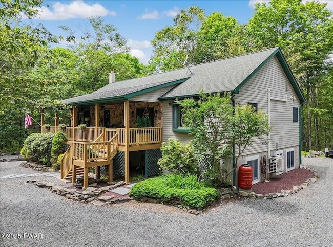 Foto del edificio - 134 Split Rock Rd