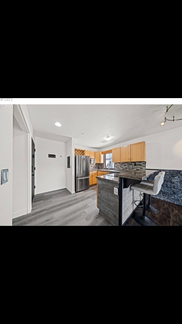 Building Photo - 940 NW Naito Pky