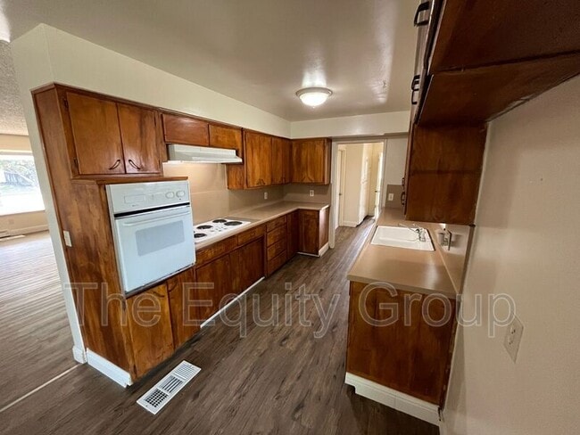 Foto del edificio - 823 N Belmont St