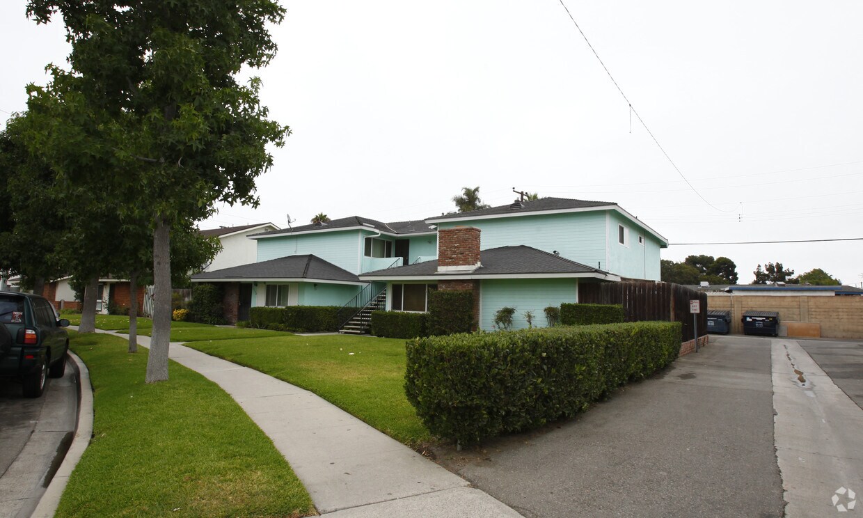 Primary Photo - 13552 Arizona St