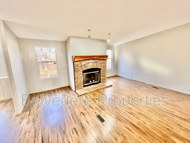 Foto del edificio - 237 Red Oak Dr