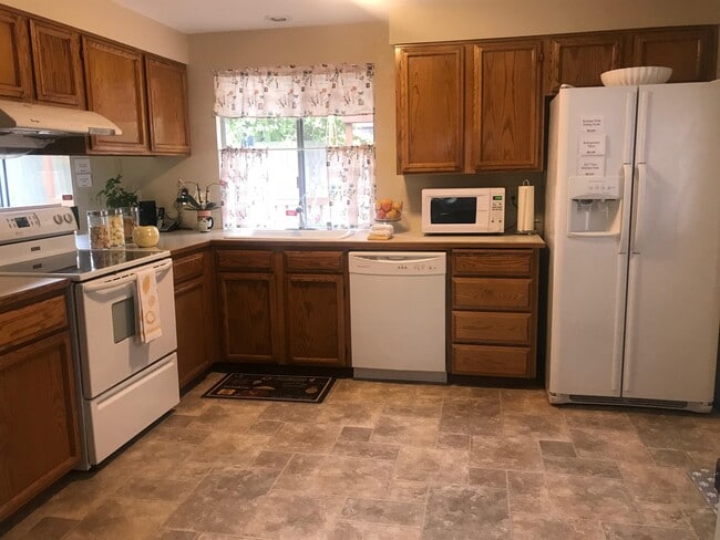 Building Photo - 2628 S 276th St