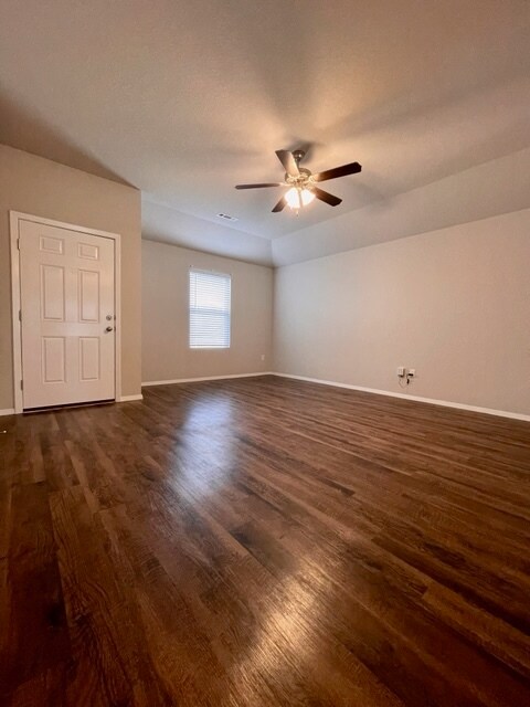 Building Photo - 870 S Jaybird Ln