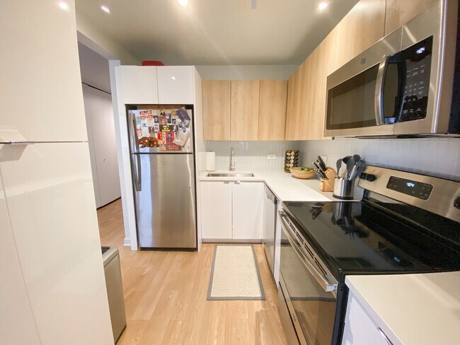 Foto del edificio - 3660 N Lake Shore Dr