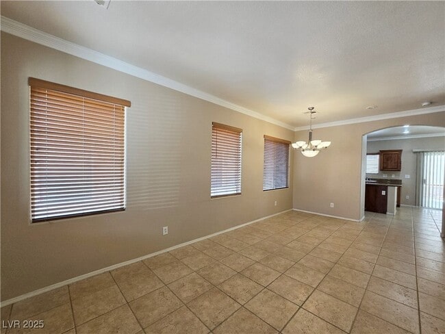 Foto del edificio - 5431 W Hasley Canyon Ave