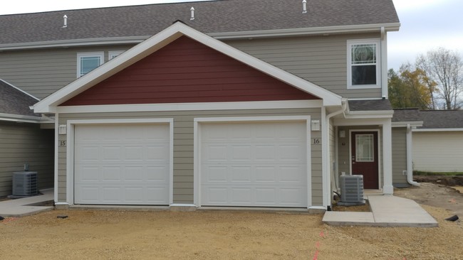 Building Photo - Bayshore Townhomes