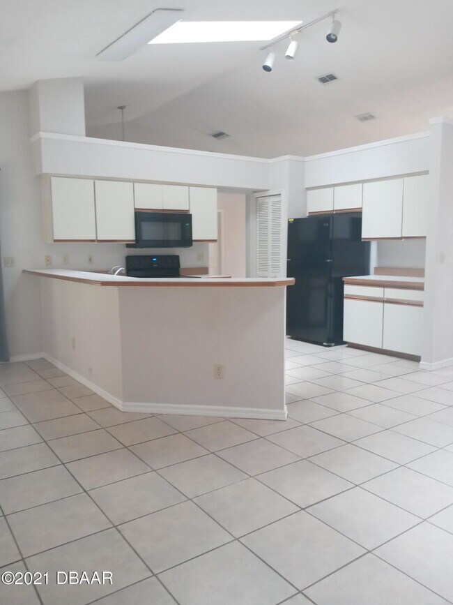 Building Photo - 3792 Long Grove Ln