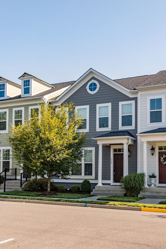 Primary Photo - Townhouse for Rent in Preston Lake *****Fo...