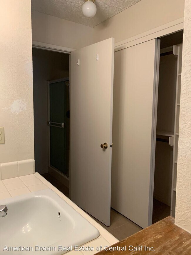 Foto del edificio - 2 br, 2 bath House - 2209 N 10th Ave
