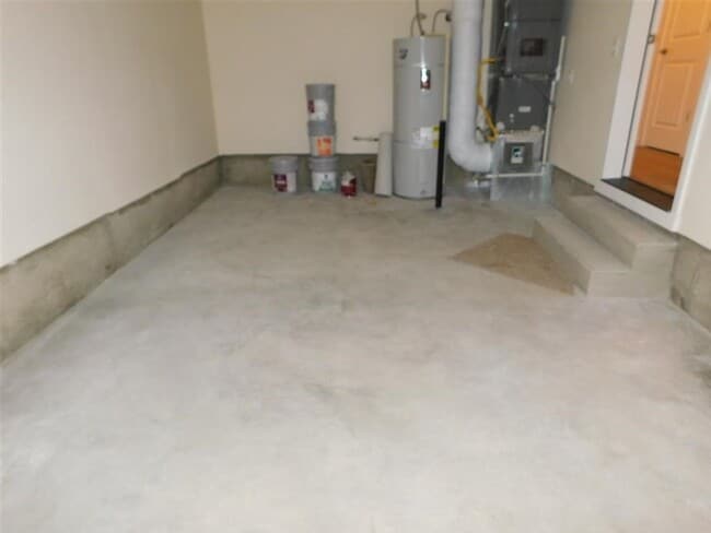 Building Photo - 569