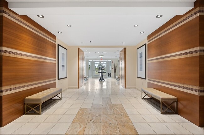 Building Photo - 30 FREEDOM Way