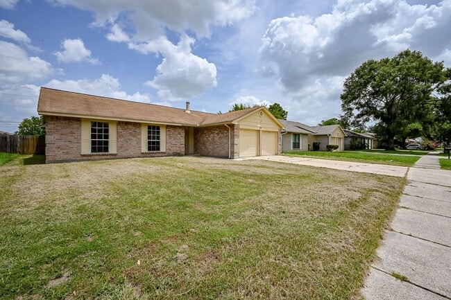 Building Photo - Nice 4 bd Rm Single Family Home