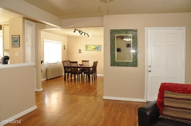 Building Photo - 4 br, 2 bath House - 3150 S.  Ash St.